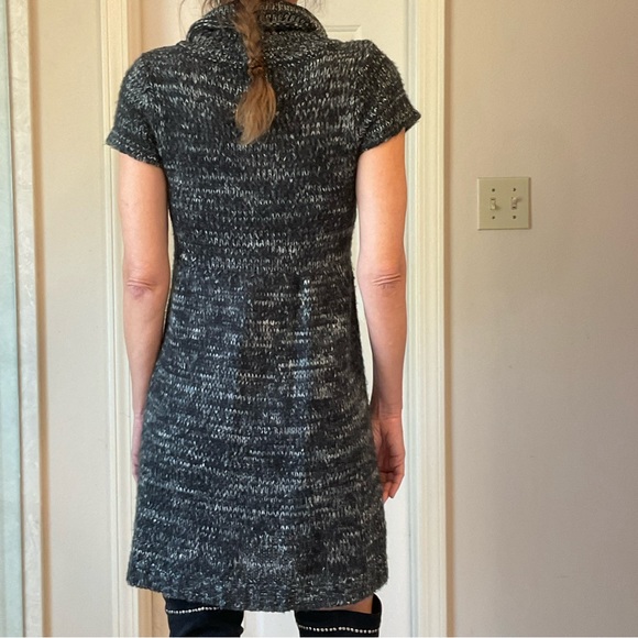 XXI Sweater Dress, B & W, Cowell Neck, Cap Sleeves, Pullover, Stretch, Sz Small - Picture 6 of 8